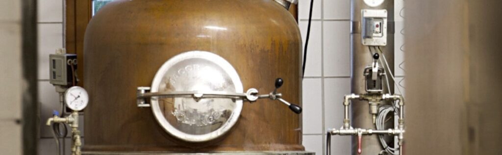 Die Destillerie im Weingut Michael Schaurer